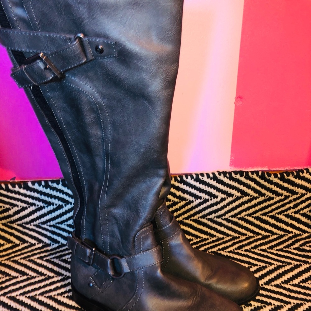 Tall Fall Boots! - Picture 3 of 6